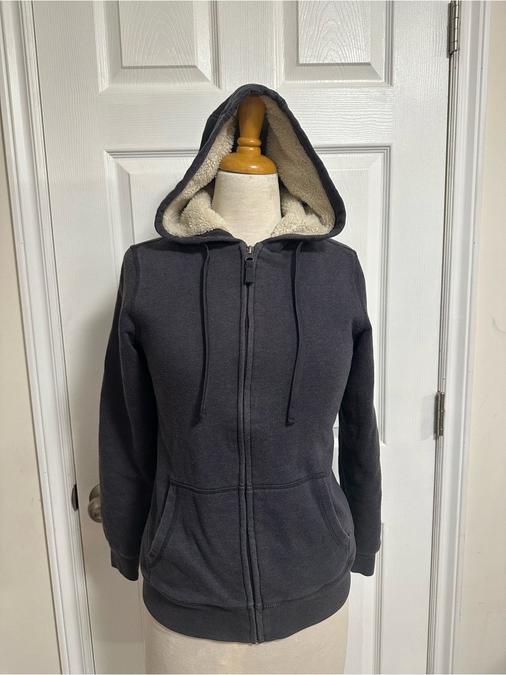 Women's Sherpa-Lined Hooded Zip Jacket in Charcoal